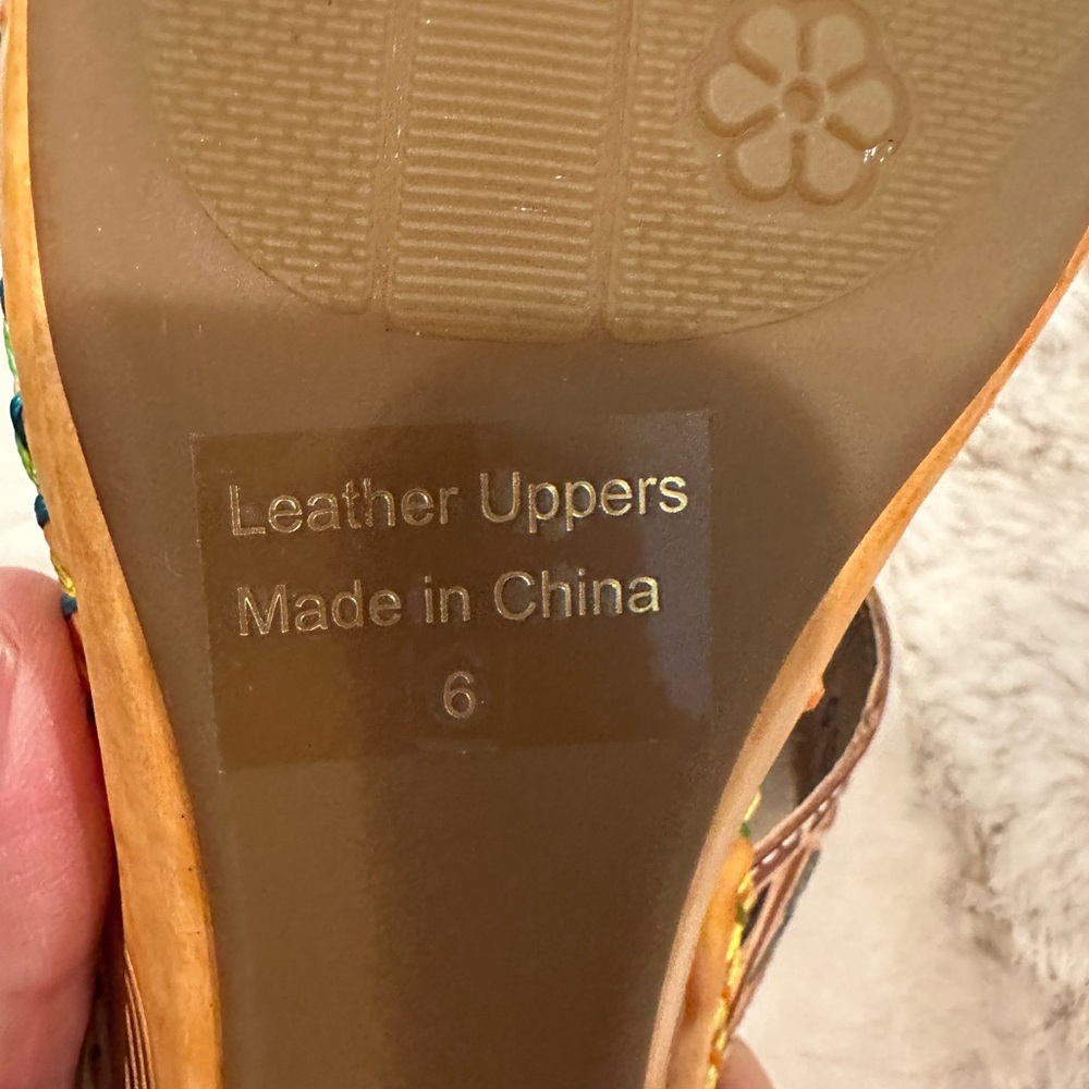 Women's Elite Corkys Sandals - Picture 9 of 10
